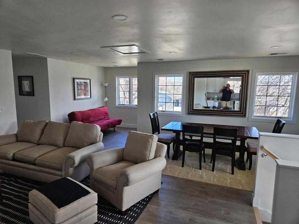 Sunny Beautiful Apt, 2nd Level, 2Bedroom, 2Bath, Kitchen, Dining Apartment in Denver