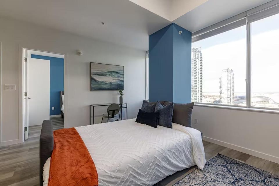 Bed, Living room