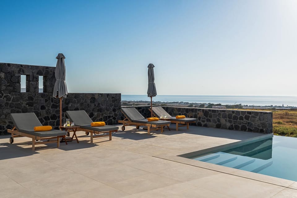 Patio, Natural landscape, Pool view, Sea view, Swimming pool, sunbed