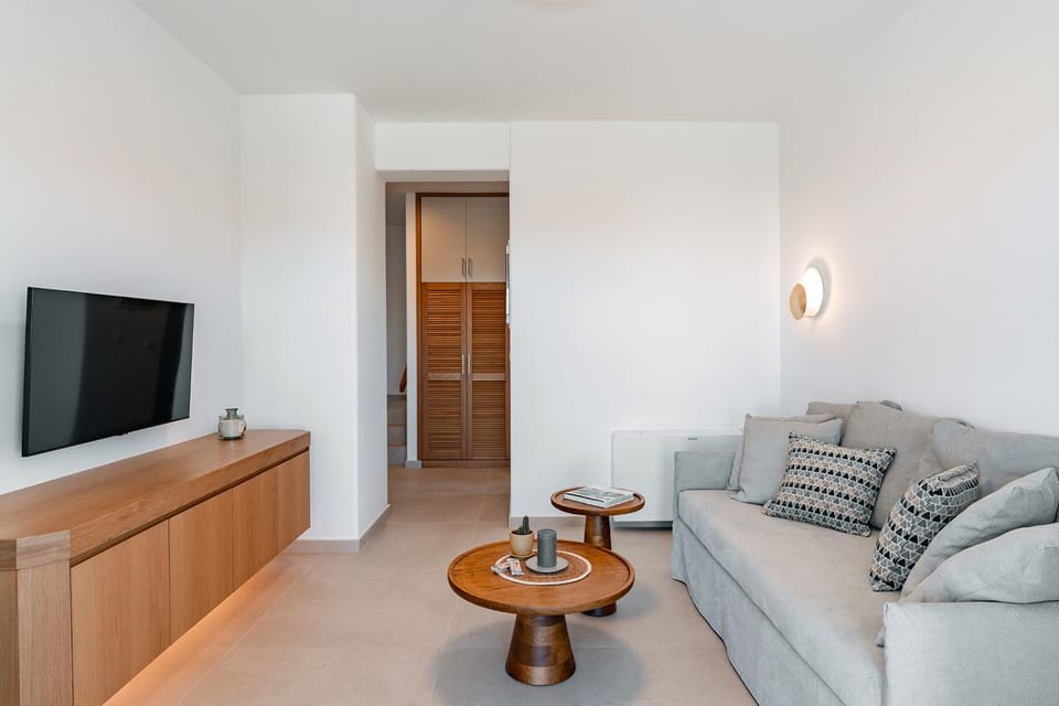 TV and multimedia, Living room, Seating area