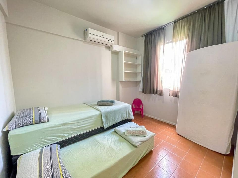 Comfortable apartment 50 meters from the beach Apartment in Camboriú