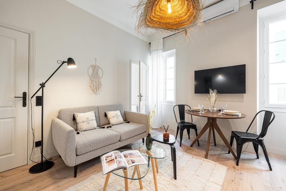Communal lounge/ TV room, Living room