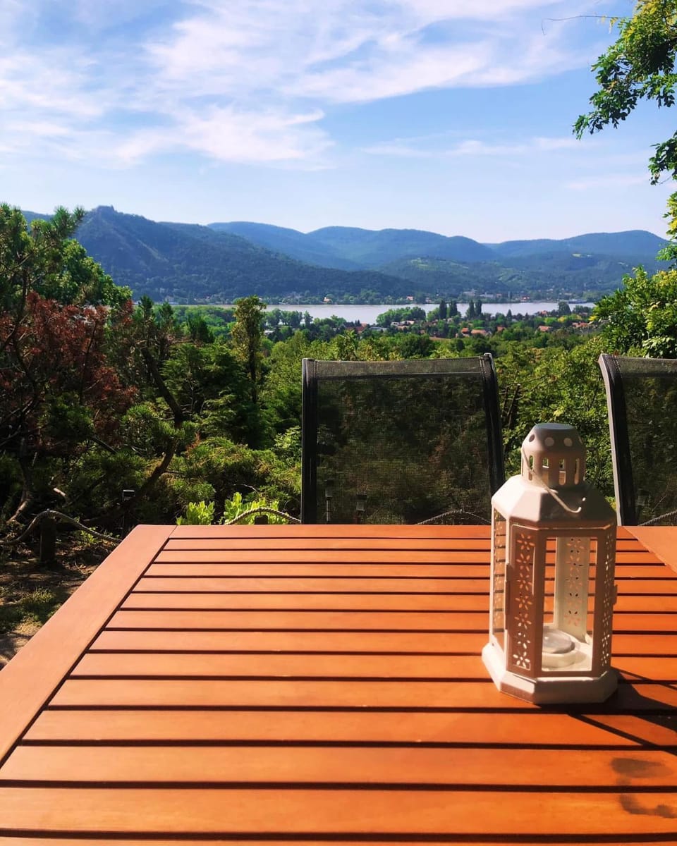 View (from property/room), Balcony/Terrace, Mountain view, River view