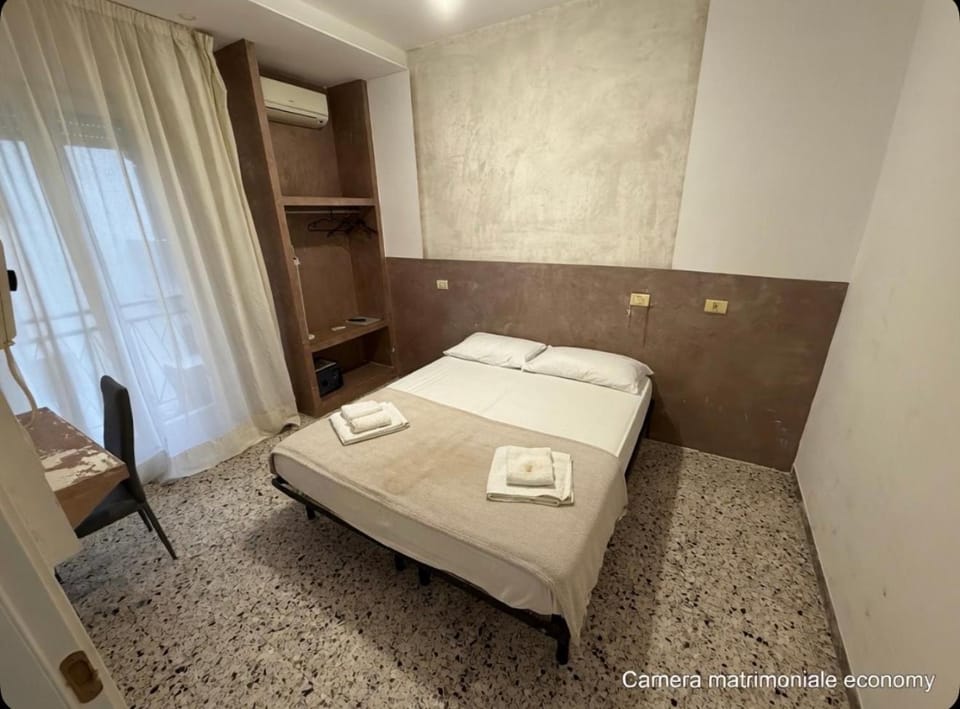 Bed, Photo of the whole room, Bedroom, towels, wardrobe