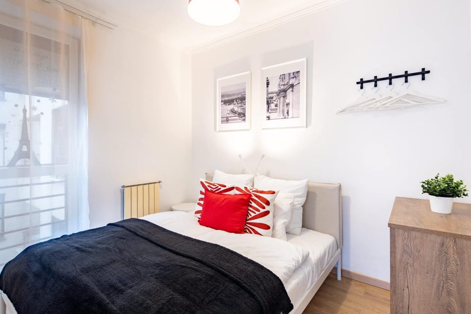 Balcony - Central - Spacious - Sunny Apartment in Budapest