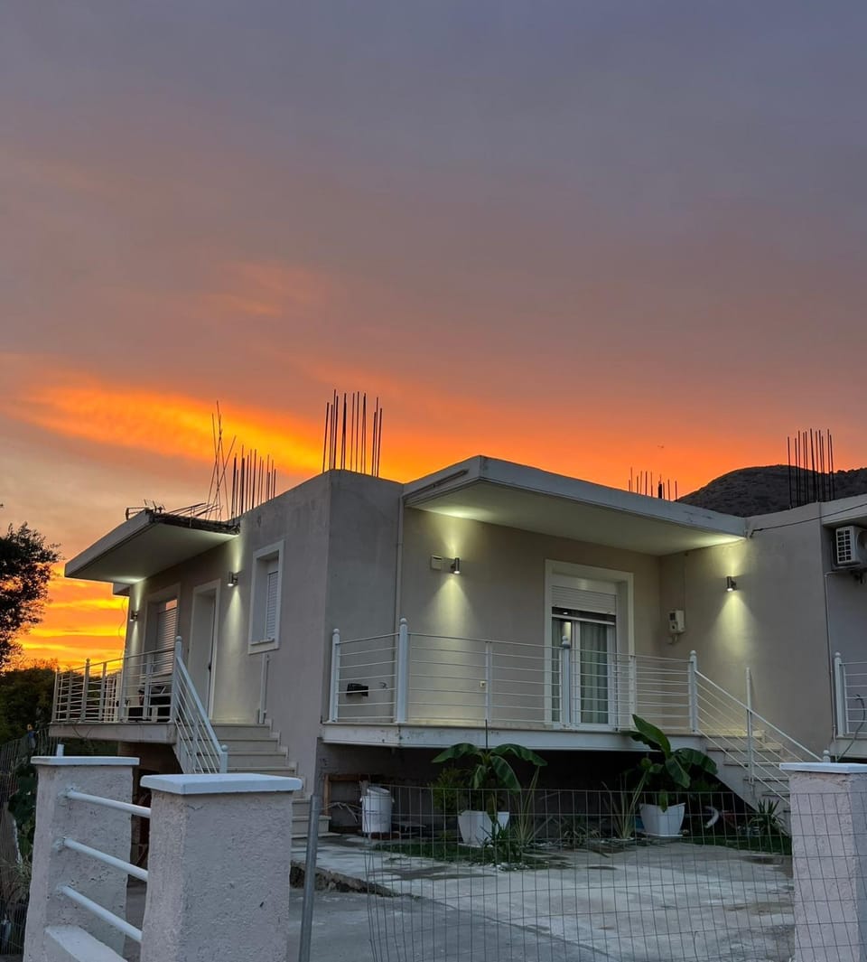 Property building, Day, Sunrise, Sunset