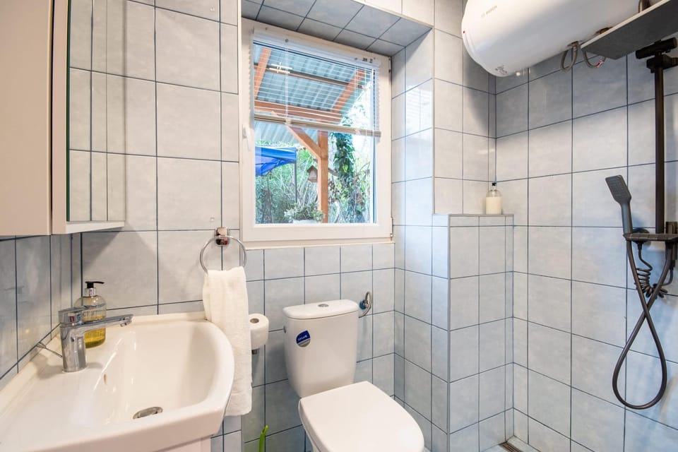 Backyard - Quiet Sleep - Sunny Apartment in Budapest