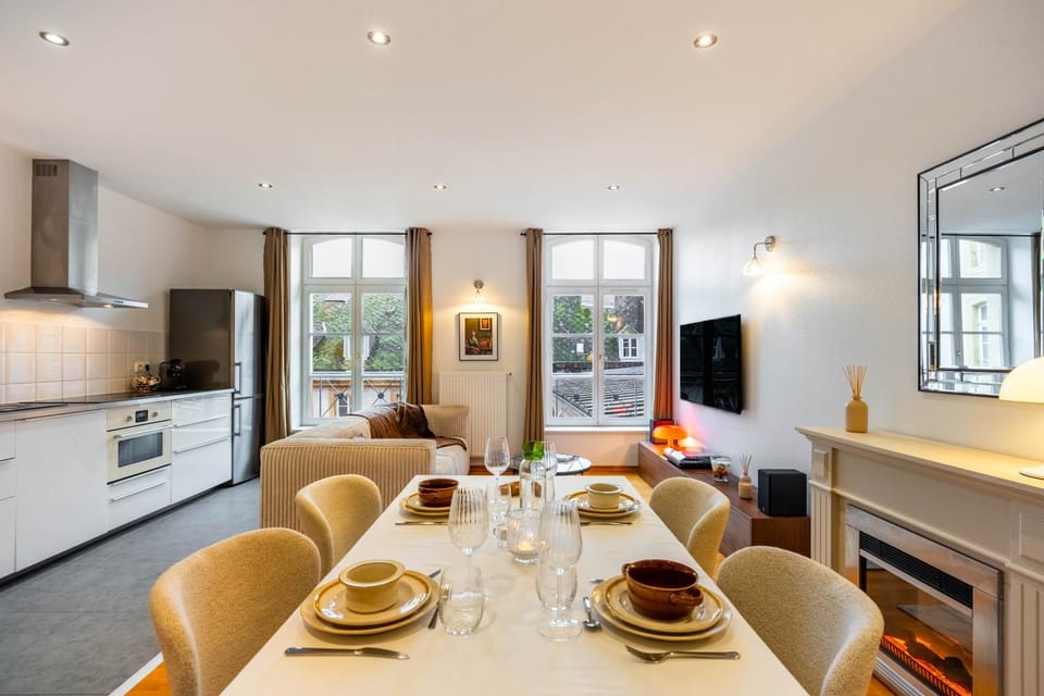 Communal lounge/ TV room, Dining area, Meals, kitchen