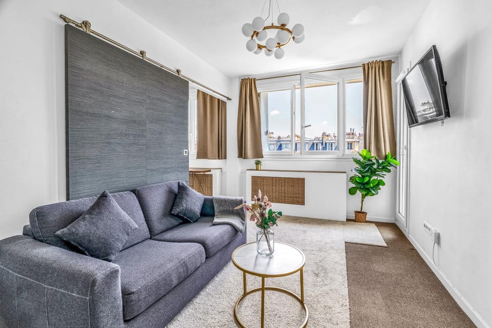 Suite Vue Tour Eiffel Apartment in Paris