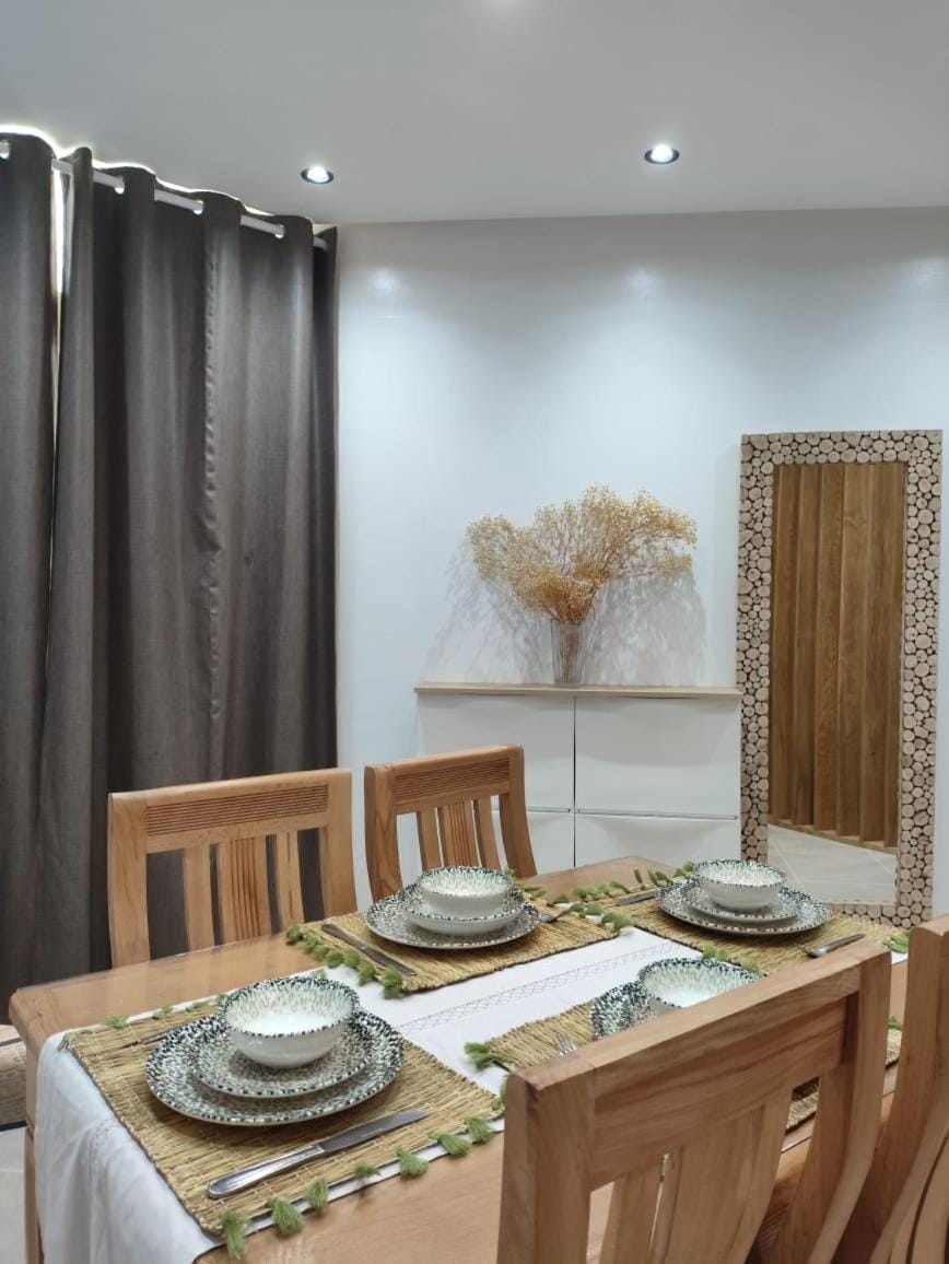 Appartement à Tanger Malabata Piscine ouverte juillet et août, proche plage Apartment in Tangier