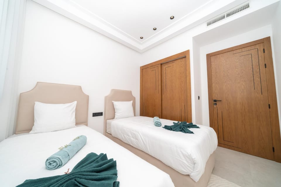 Bed, Photo of the whole room, Bedroom, towels, wardrobe
