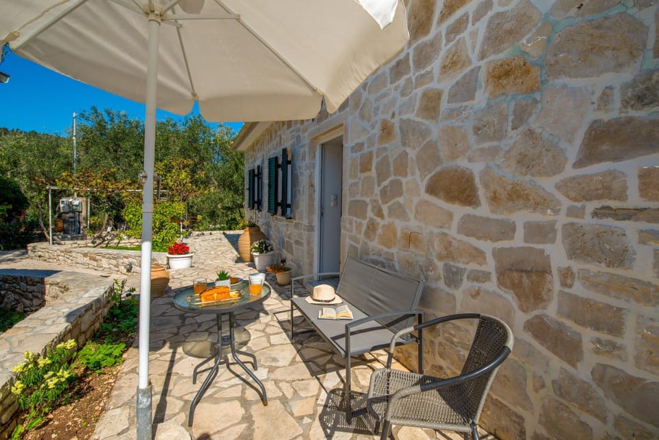 Balcony/Terrace, Garden view