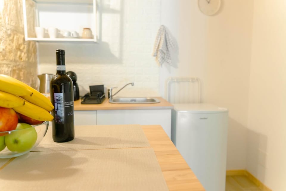 Food and drinks, Food, Drinks, minibar