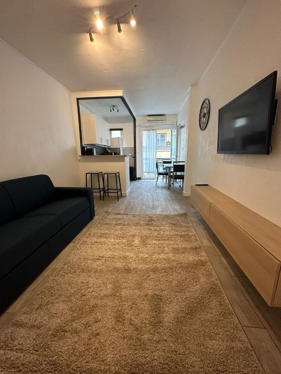 Communal lounge/ TV room, Bed, TV and multimedia, Living room