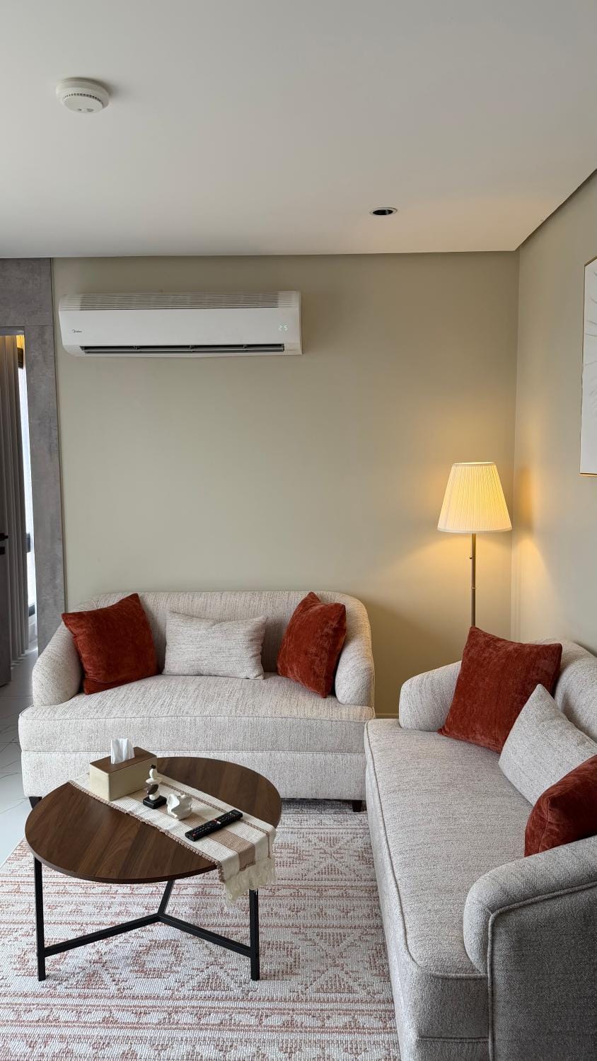 شقة بغرفة نوم وصالة مع اطلاله Apartment in Al Khobar