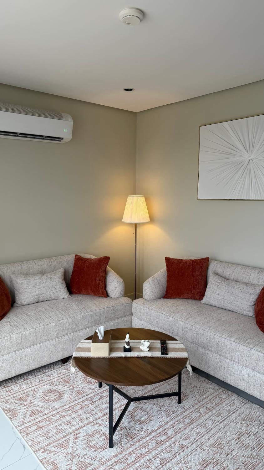 شقة بغرفة نوم وصالة مع اطلاله Apartment in Al Khobar