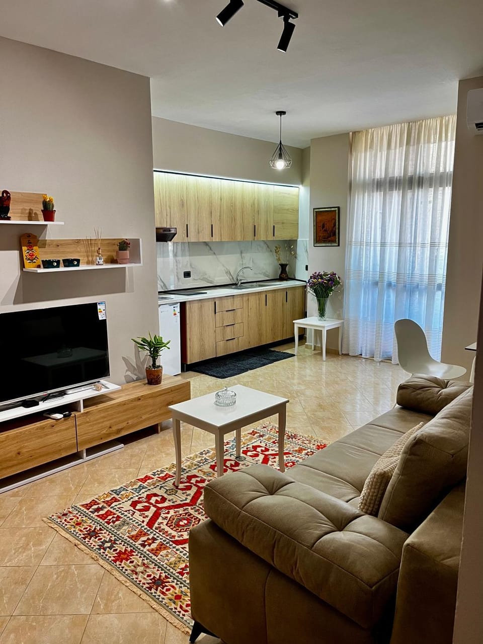 Kitchen or kitchenette, Living room