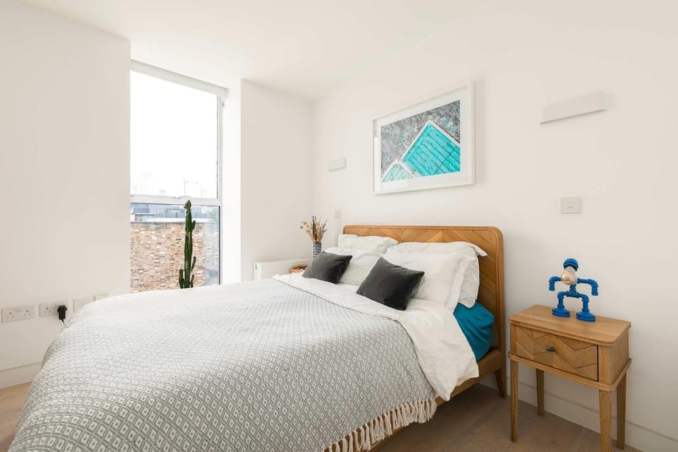 Bed, Photo of the whole room, Decorative detail, Bedroom