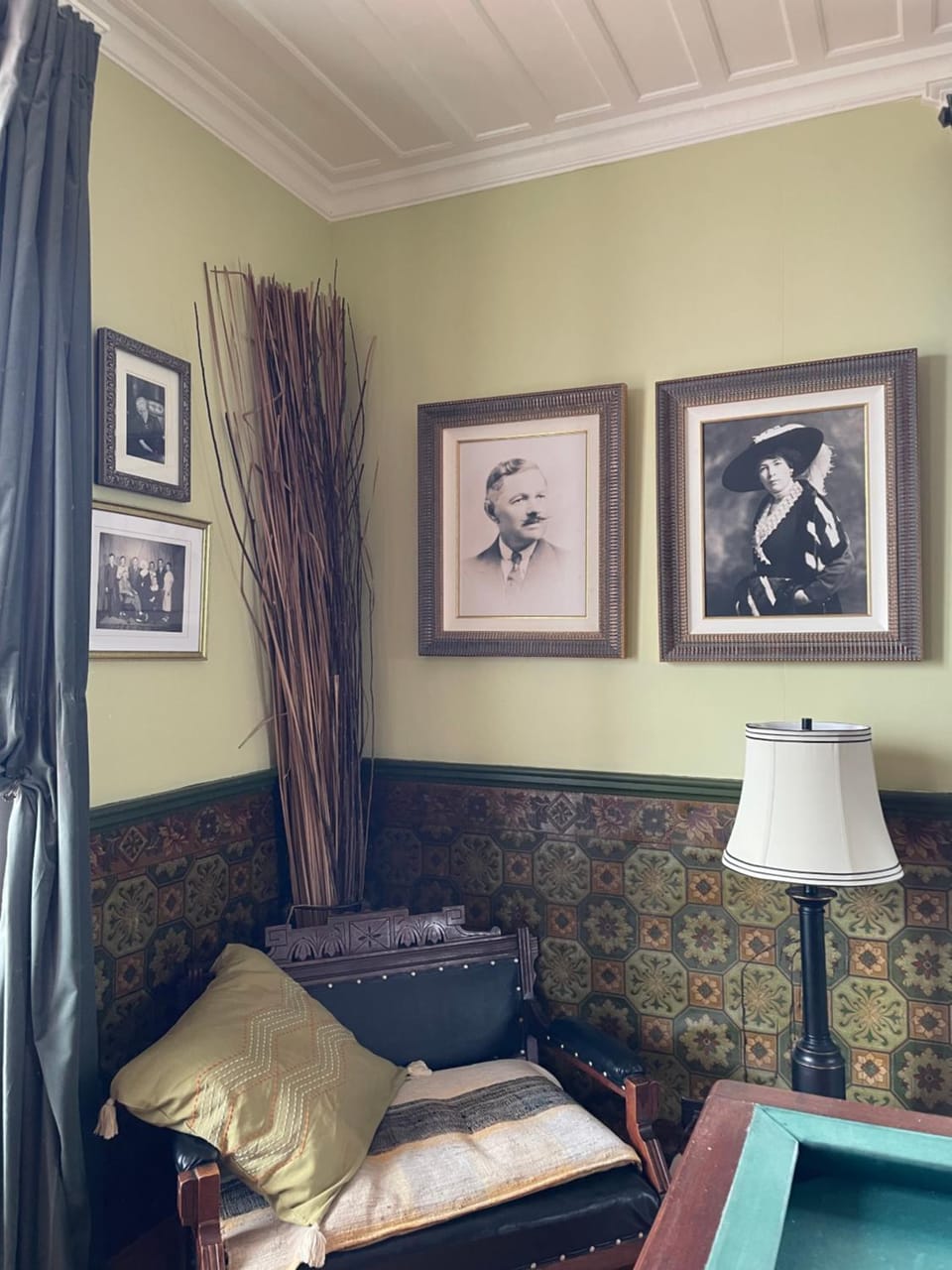 Living room, Decorative detail