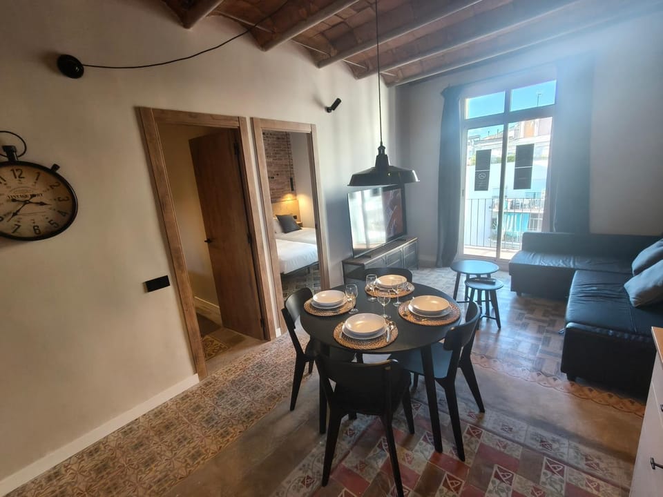 Living room, Seating area, Dining area