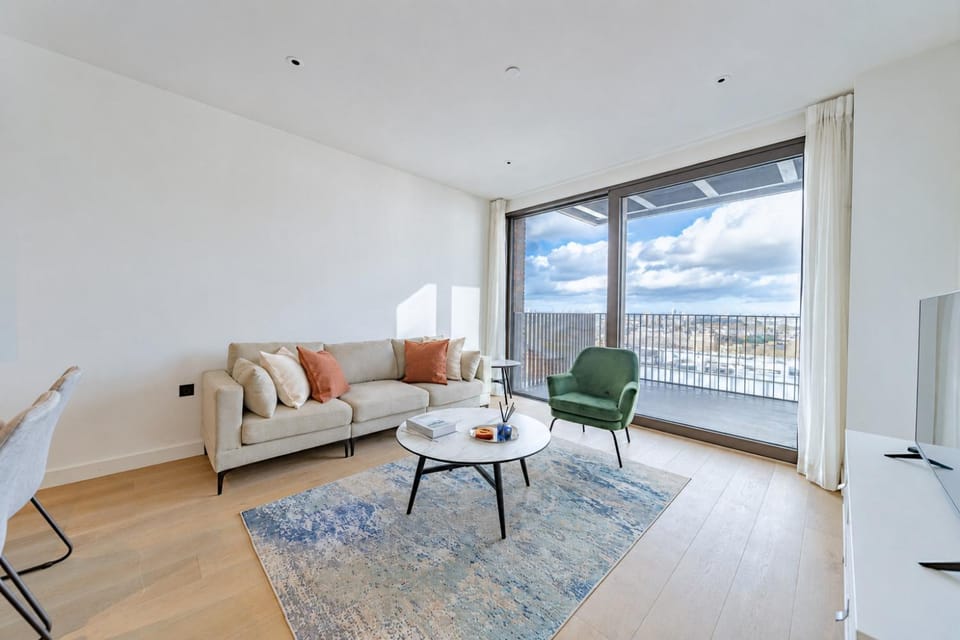 TV and multimedia, View (from property/room), Balcony/Terrace, Living room, Seating area