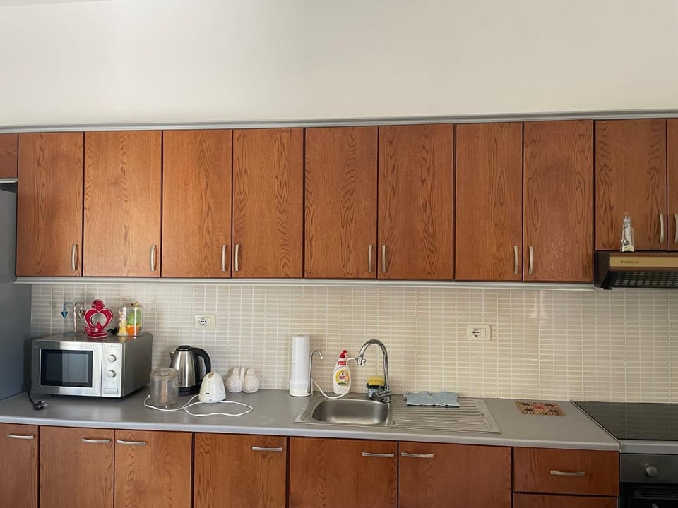 Kitchen or kitchenette, oven, stove, toaster