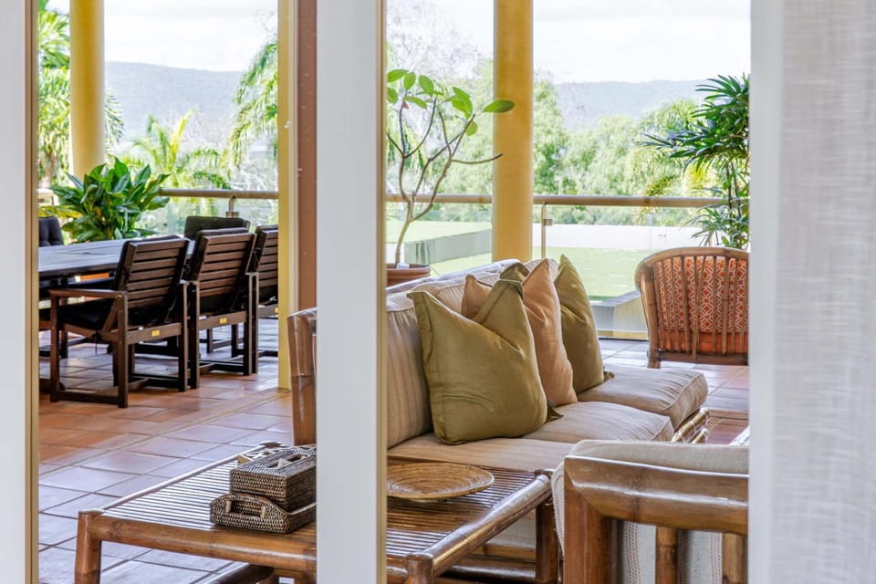 7 Hill Villa Port Douglas with incredible ocean views Apartment in Port Douglas