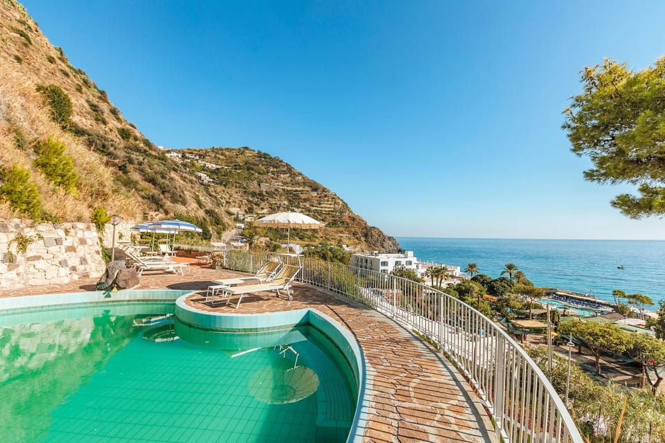 Balcony/Terrace, Pool view, Pool view, Sea view, Swimming pool, Swimming pool