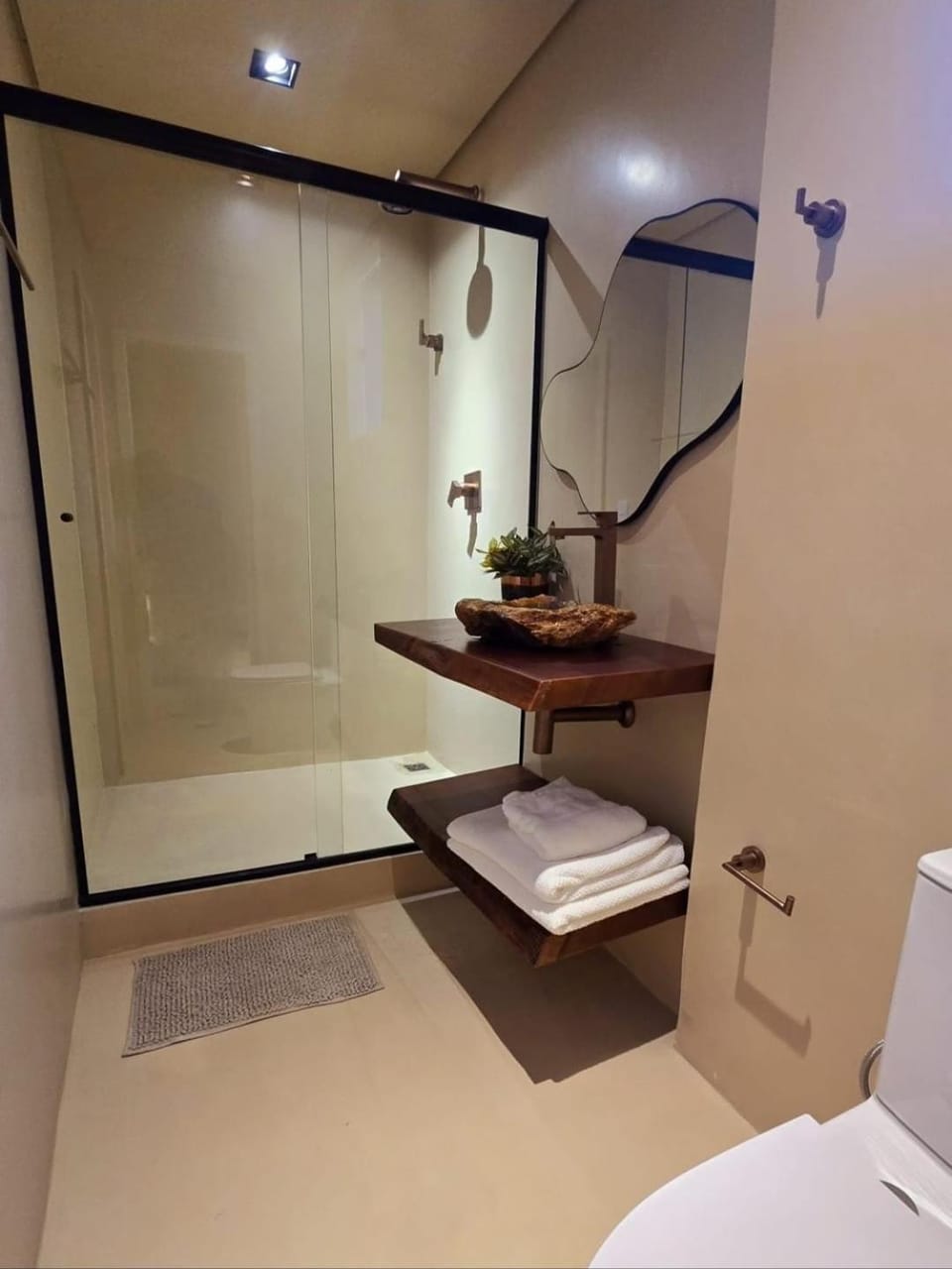 Shower, Bathroom, towels