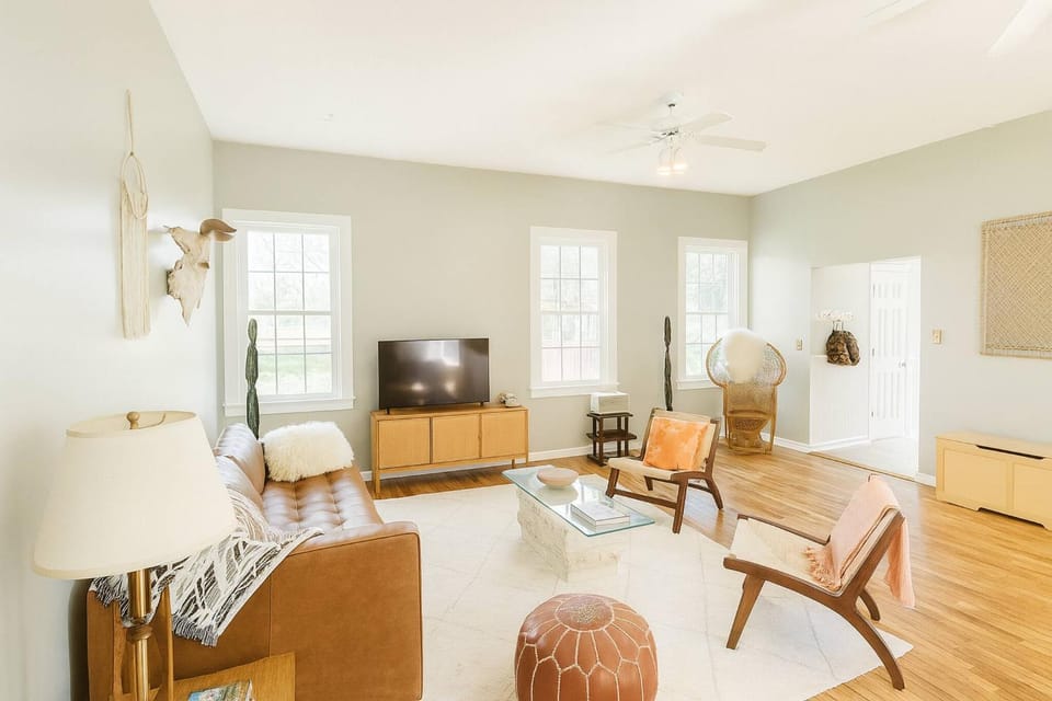 Living room, Seating area