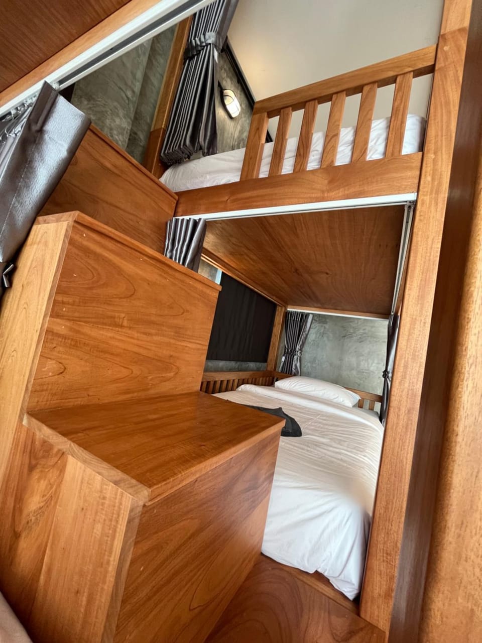 Bed, Photo of the whole room, bunk bed