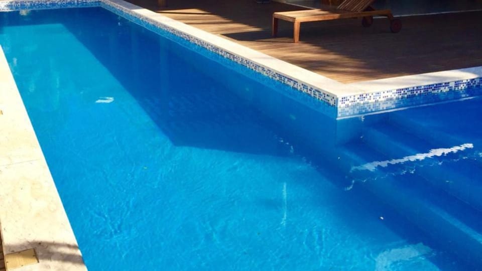 Swimming pool, Swimming pool