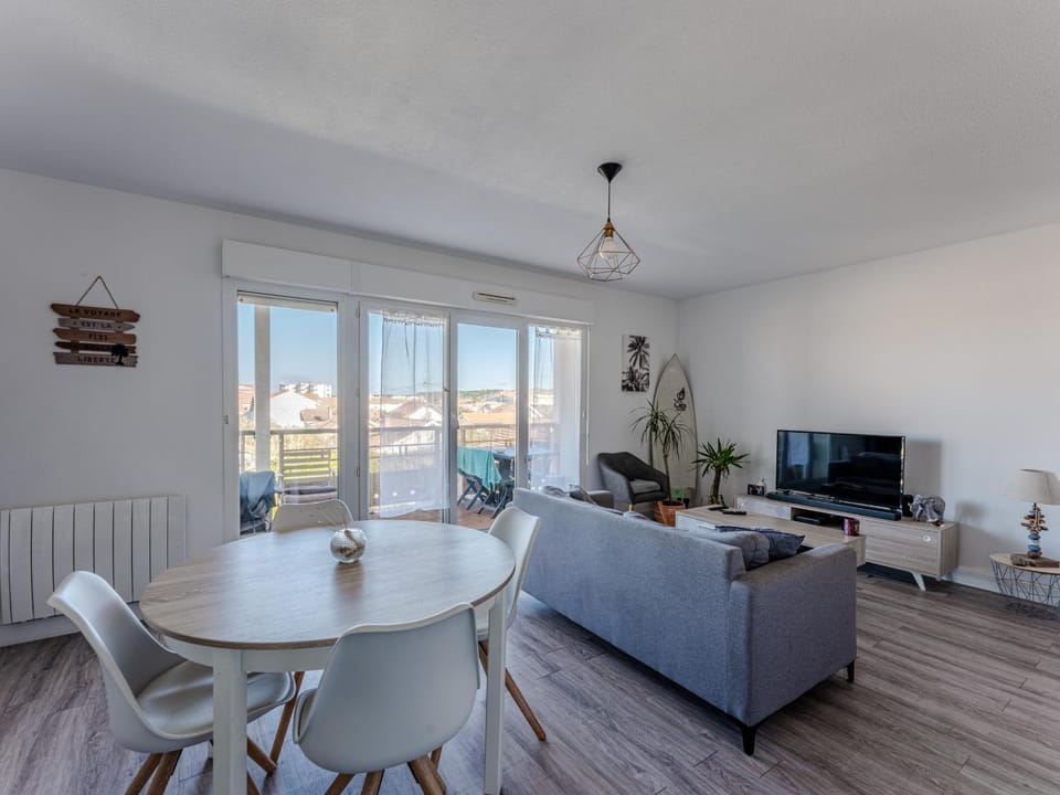Appartement 4 pers, proche océan avec piscine et animaux admis - FR-1-521-257 Apartment in Biscarrosse