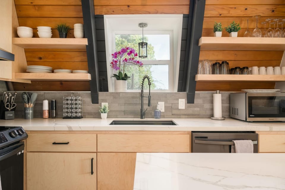 Kitchen or kitchenette