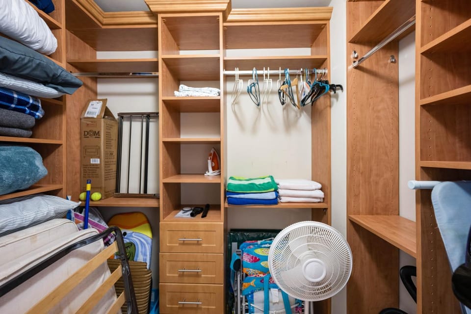 furniture, towels, wardrobe