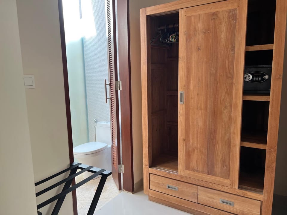 wardrobe