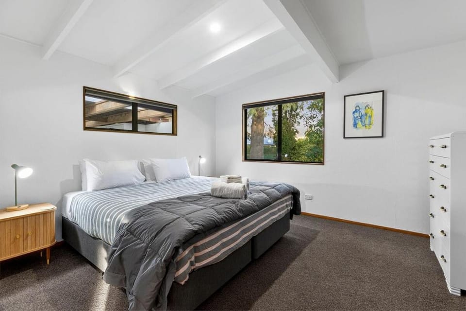 Relaxing Retreat on Kowhai House in Wanaka