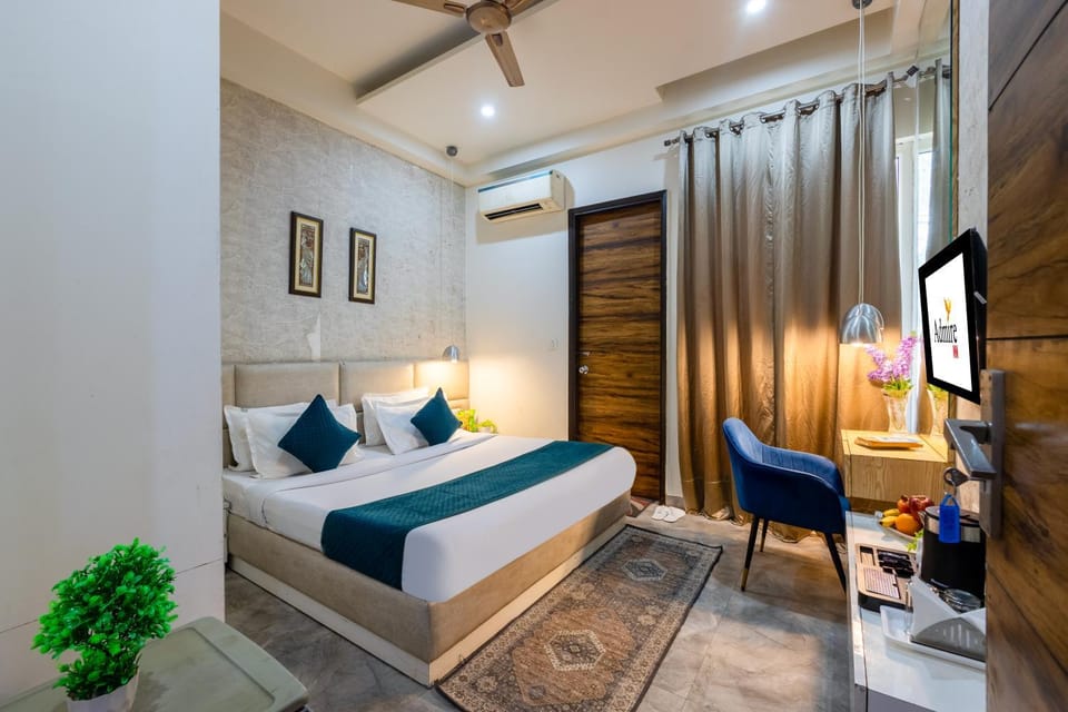 Communal lounge/ TV room, Bed, TV and multimedia, Photo of the whole room, Bedroom, fireplace, air conditioner
