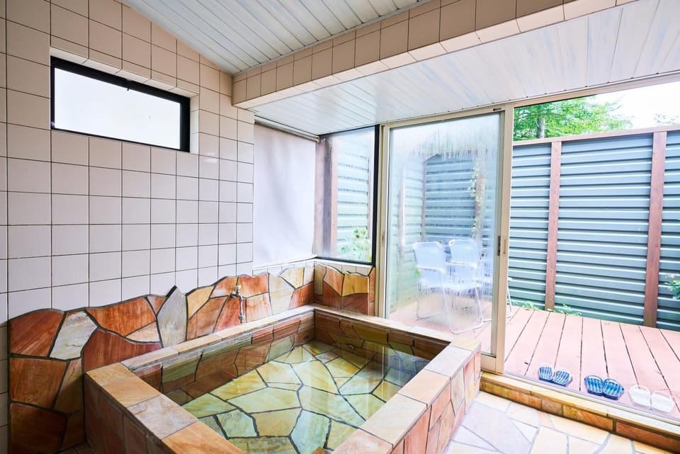 Hot Spring Bath, Hot Tub