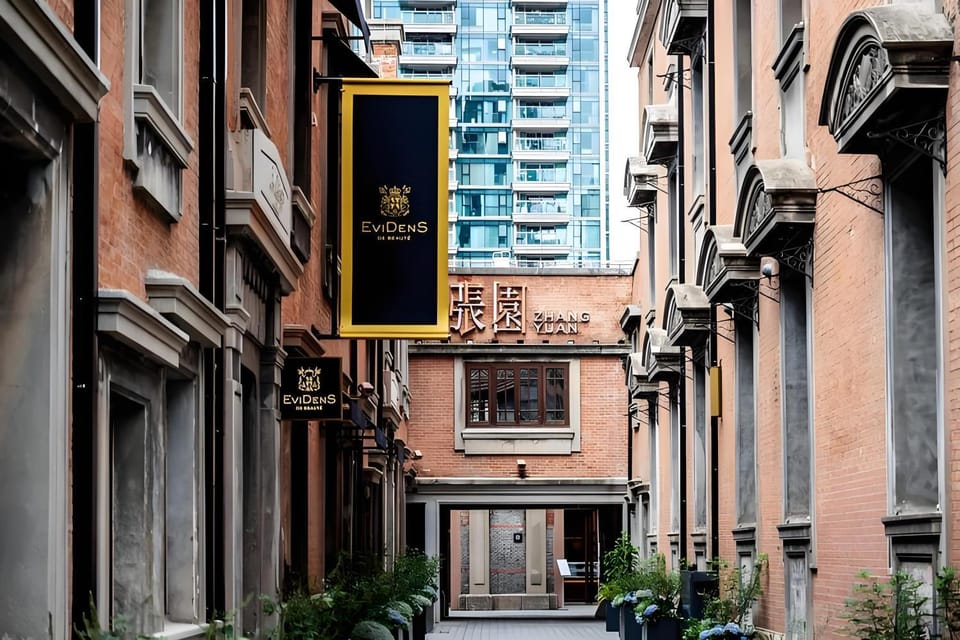 Tonight Homestay West Nanjing Road Shanghai Maoming Building Hotel in Shanghai