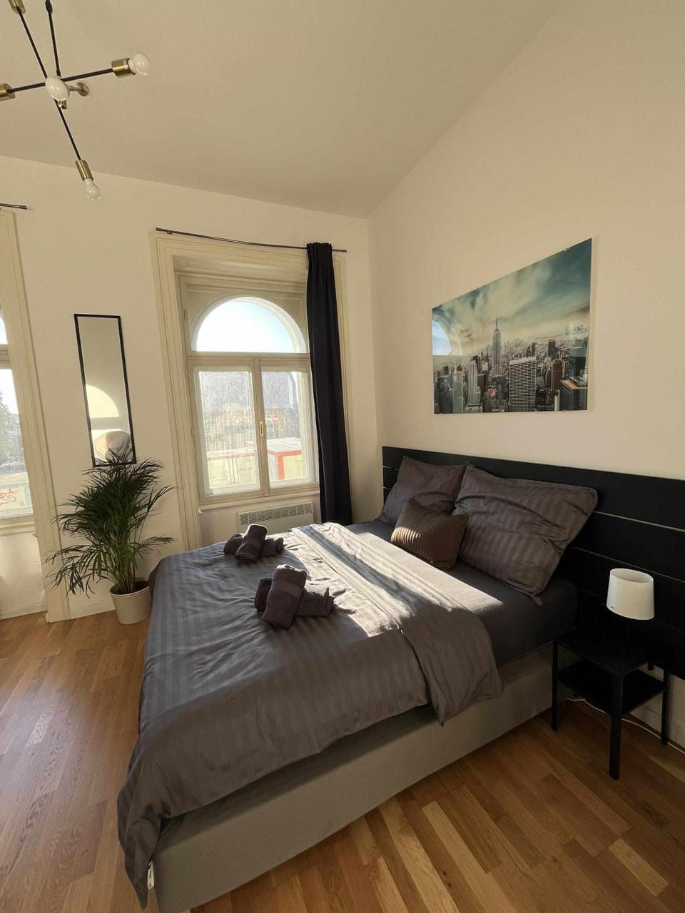 Living room, Bedroom, Sunset