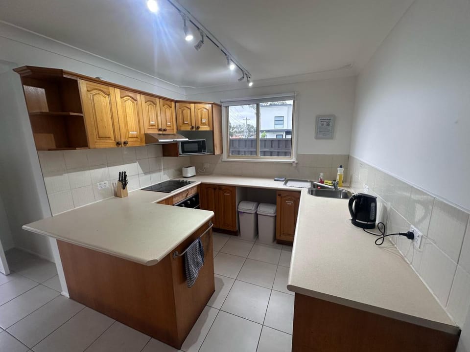 Queen Room in Two Story House with Swimming Pool - SW3 Vacation rental in Merrylands