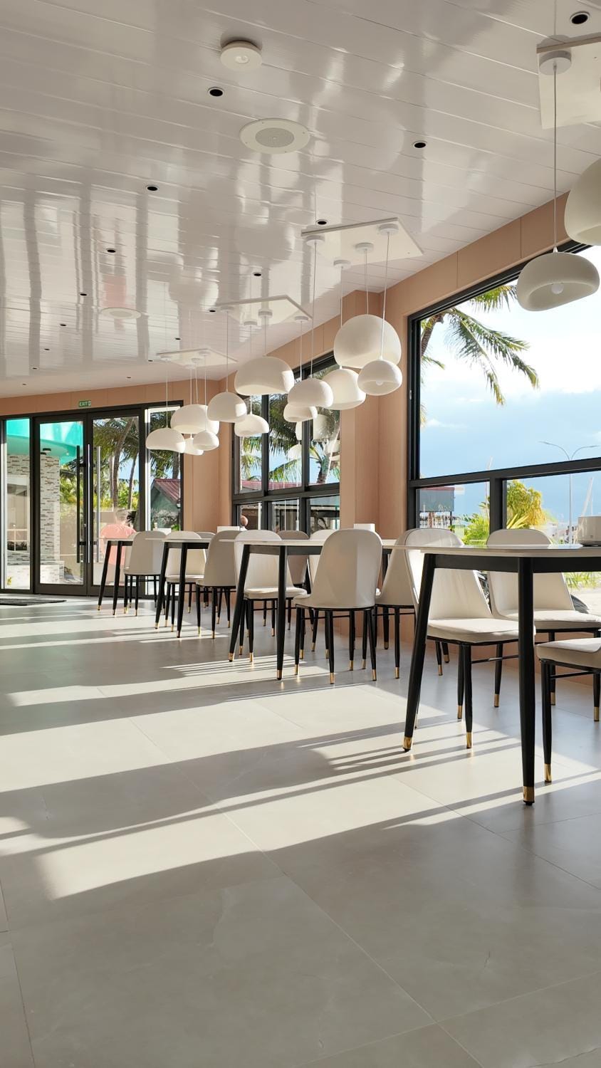 Seating area, Dining area