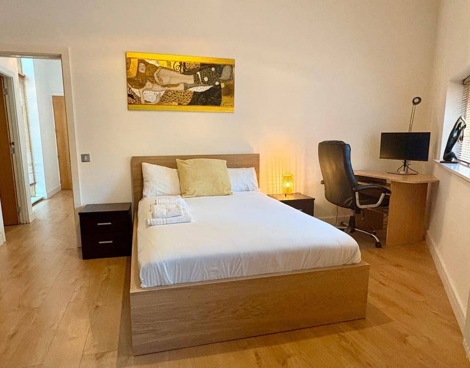 Modern 3-Bed in Dublin City Centre, 10 min to Spire Apartment in Dublin