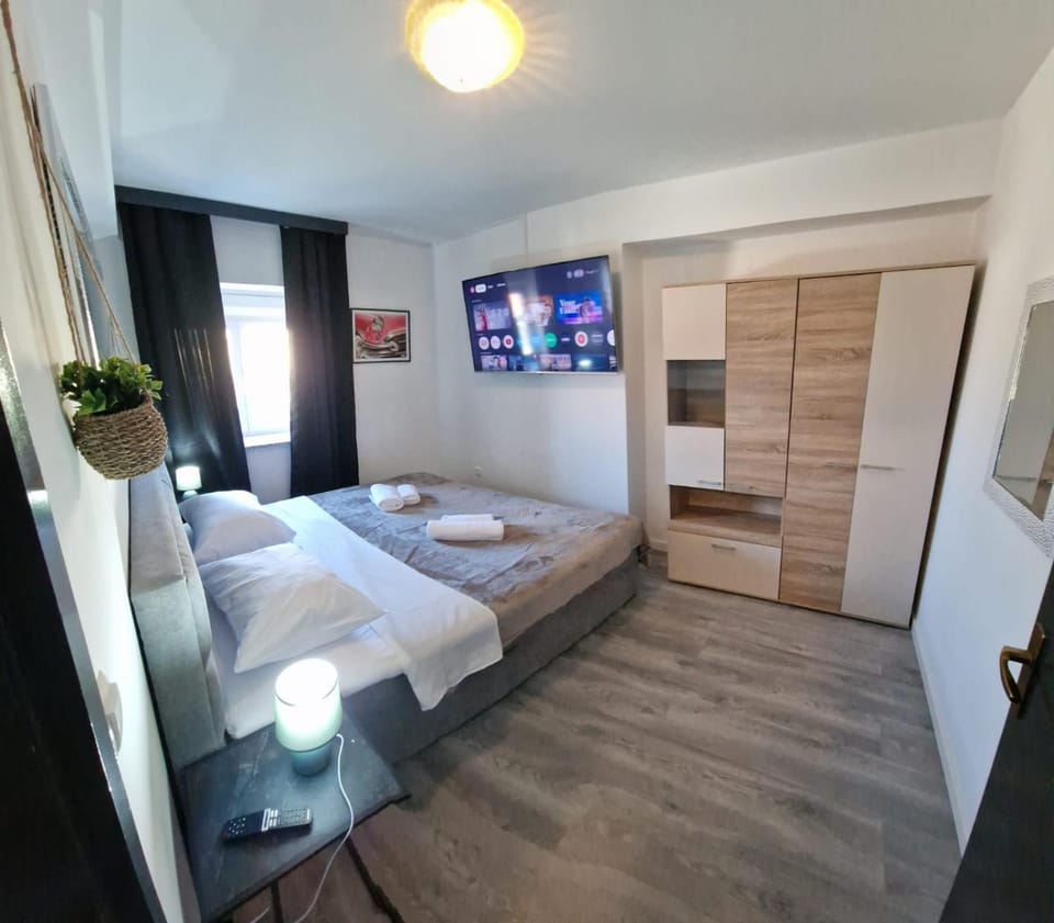 TV and multimedia, Bedroom, towels