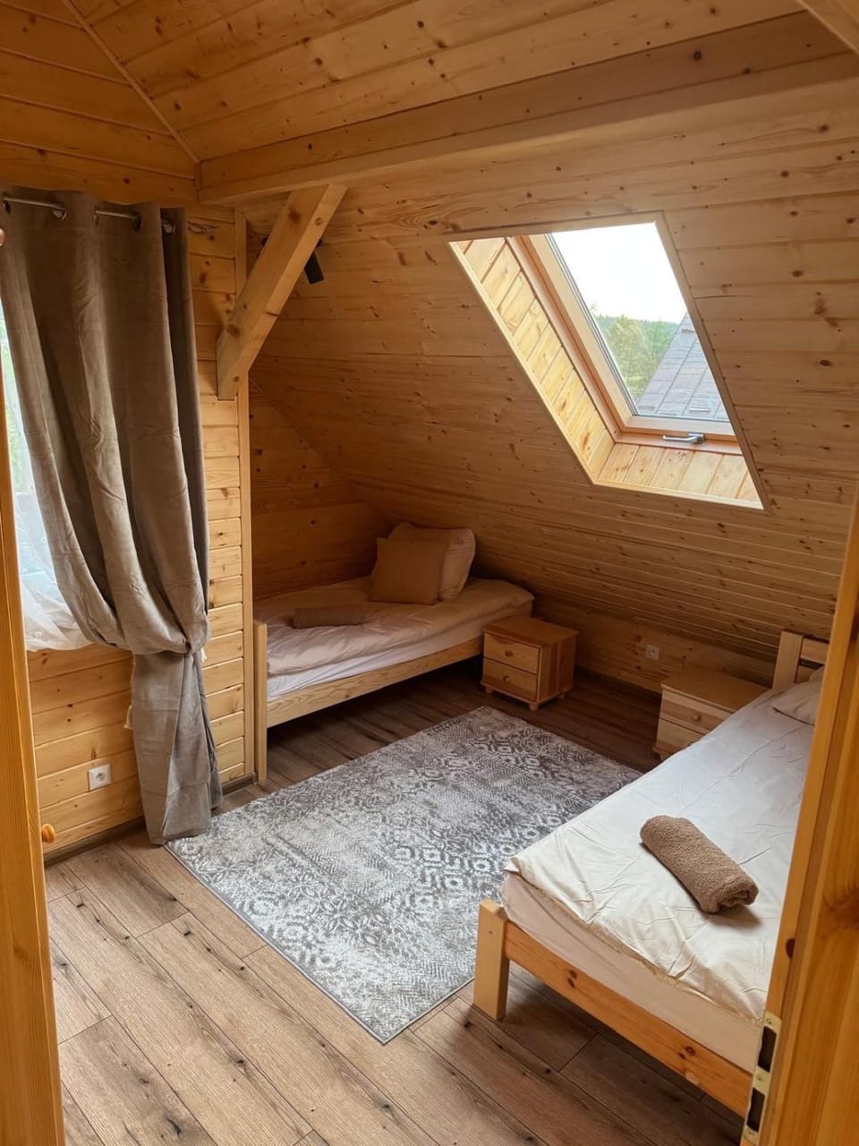 Bed, Photo of the whole room, Bedroom, bunk bed