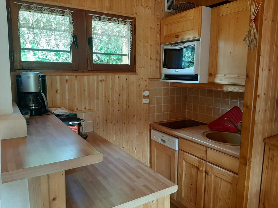 Chalet les bruyeres Chalet in Provence-Alpes-Côte d'Azur