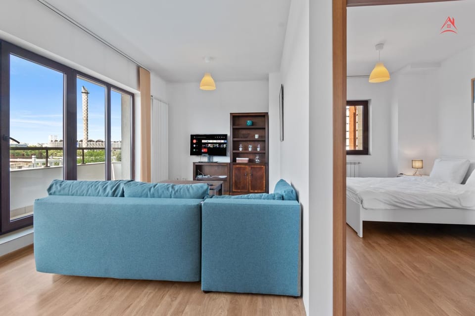 Communal lounge/ TV room, Bed, TV and multimedia, Living room, Photo of the whole room, Seating area, Evening entertainment, Bedroom