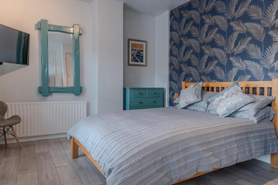 Cozy Home at Ebrington Square Apartment in Londonderry