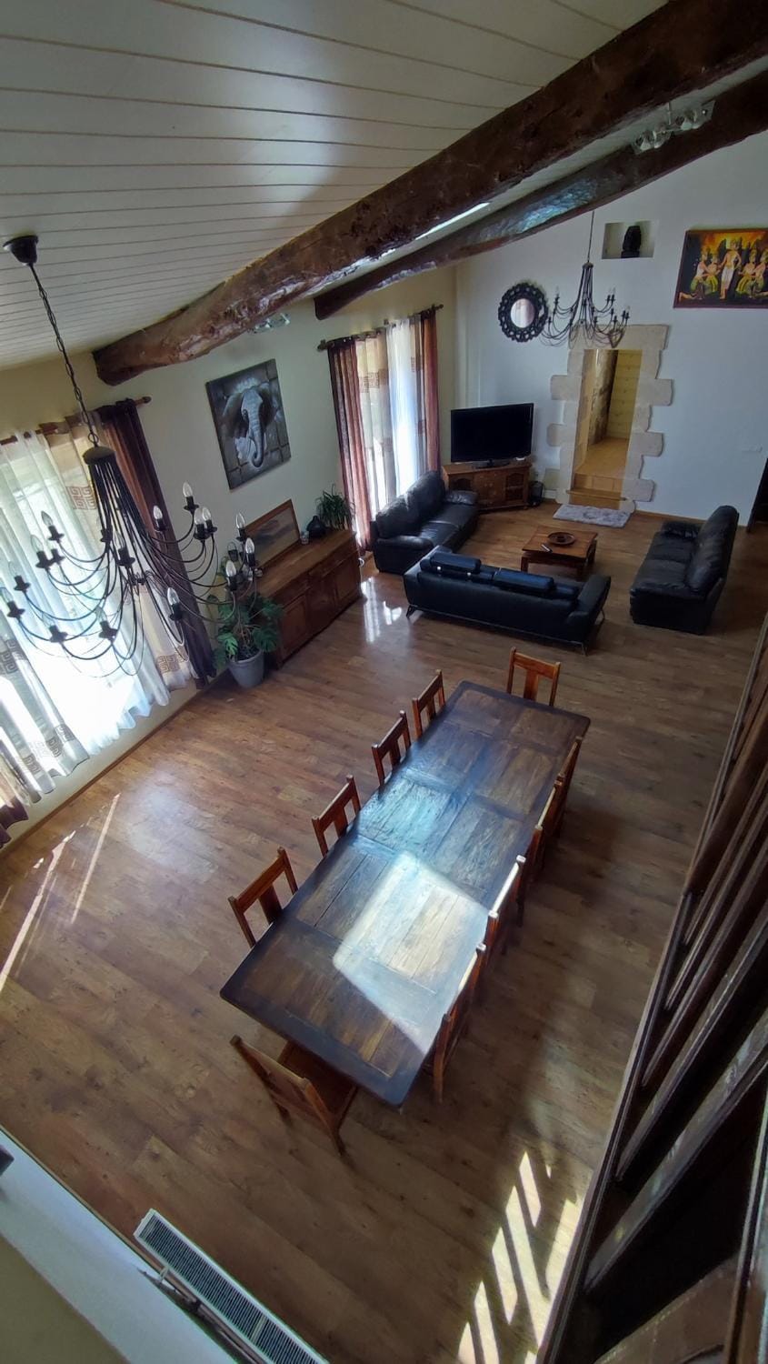 Communal lounge/ TV room, TV and multimedia, Living room, Dining area, Evening entertainment